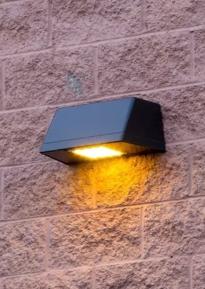 Commercial exterior wall lighting